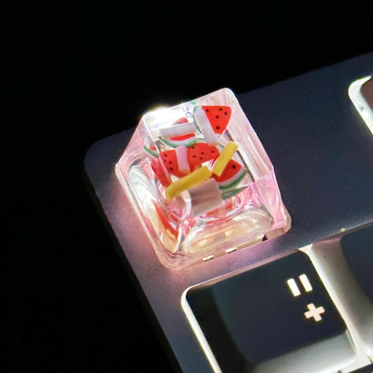 DIY Strawberries/Watermelon/Avocado Keycaps Translucent Fruit Series Resin Keycap Cross Axis Mechanical Keyboard Accessories