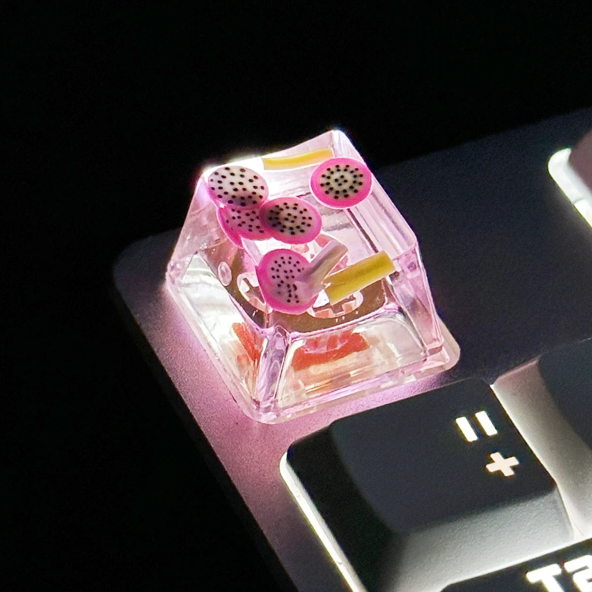 DIY Strawberries/Watermelon/Avocado Keycaps Translucent Fruit Series Resin Keycap Cross Axis Mechanical Keyboard Accessories