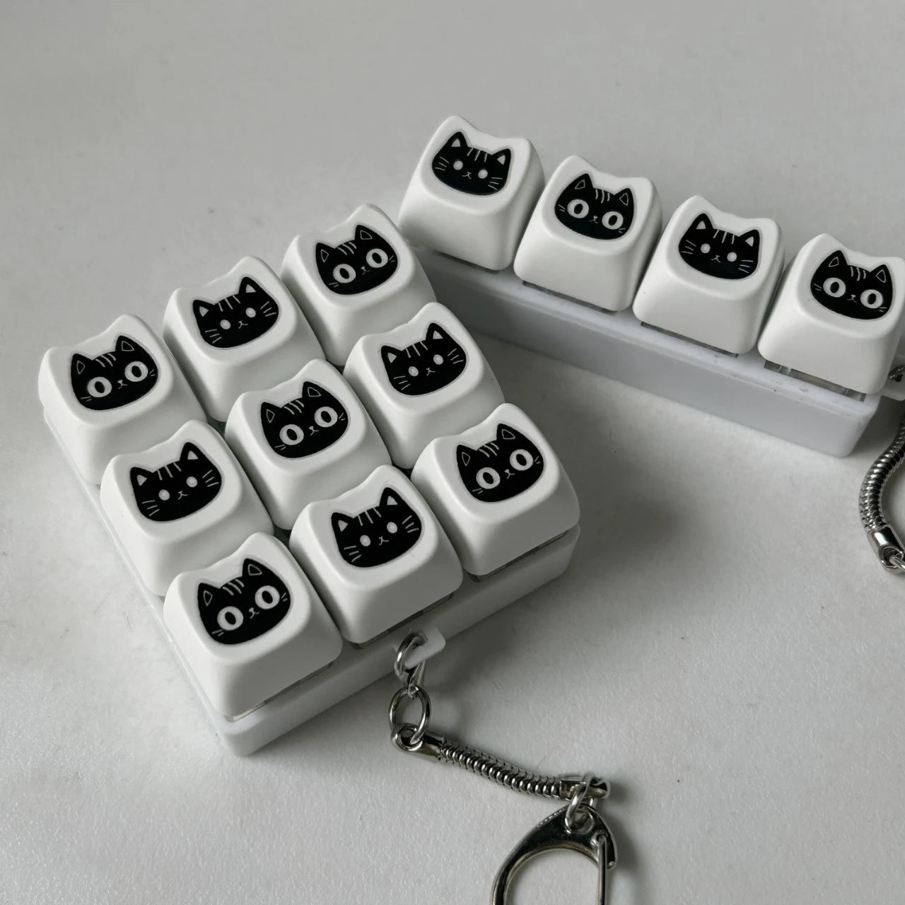 Black Cat Keyboard Keychain Mechanical Keyboard Tapping Fidget Toy Fun Mechanical Switch Keycap Fingertip Gadget